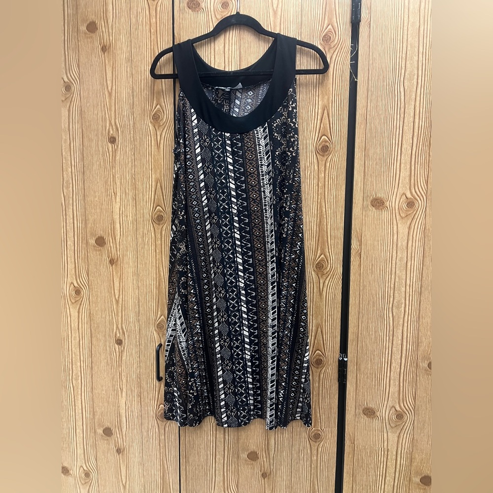 Ellen Parker Chic Black‎ and White Patterned Mini Dress 1X